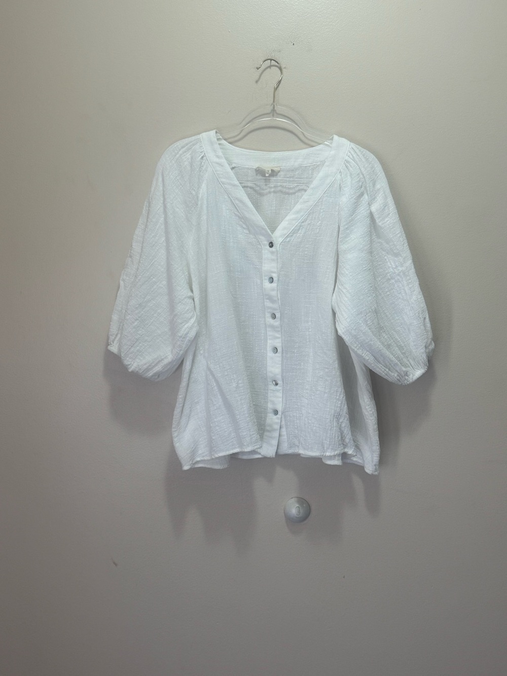 Promesa White Linen Blouse